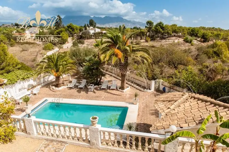 Garden of Houses for sale in L'Alfàs del Pi  with Air Conditioner, Terrace and Swimming Pool