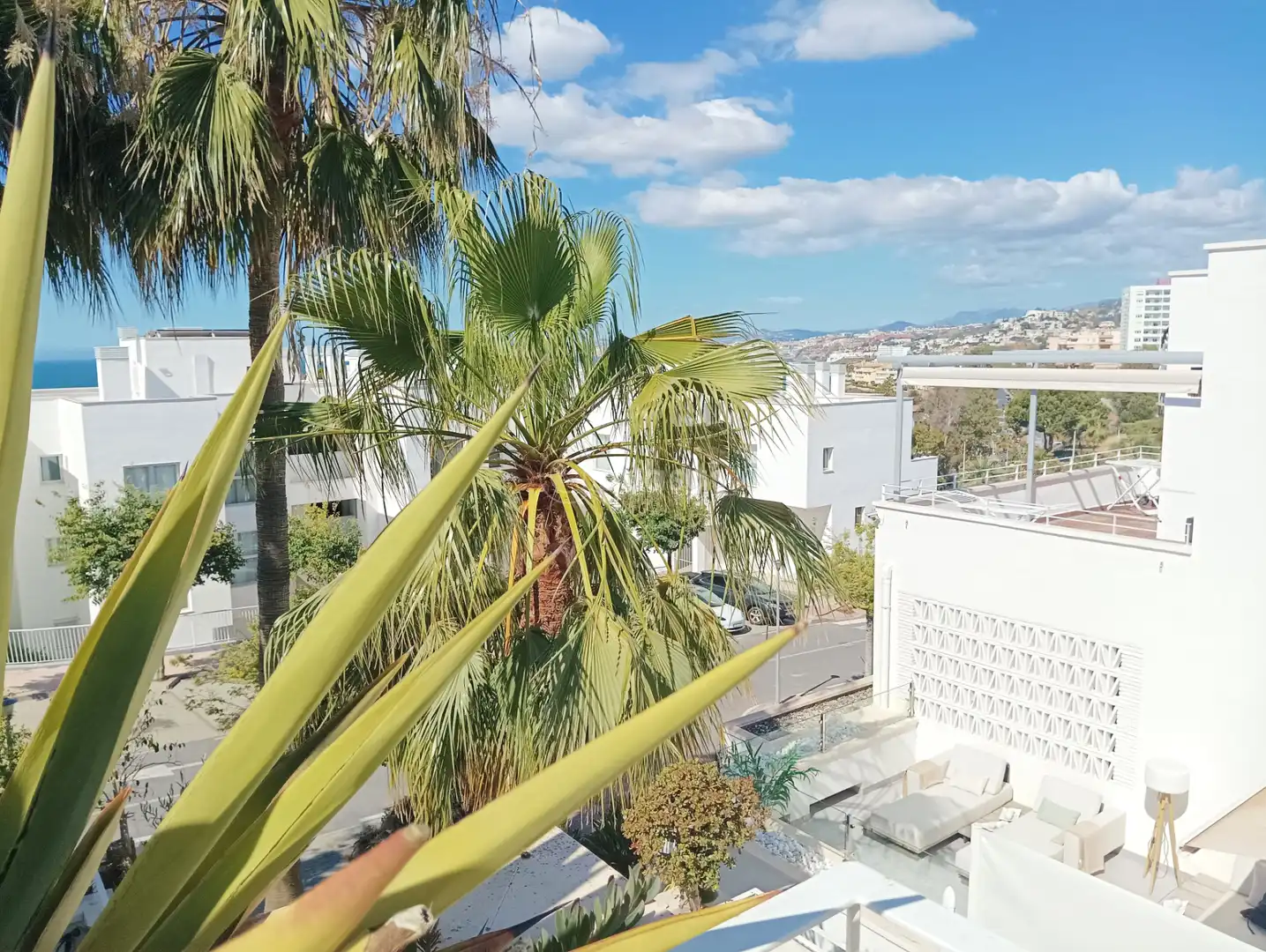 Vista exterior de Ático en venta en Benalmádena con Aire acondicionado, Calefacción y Terraza