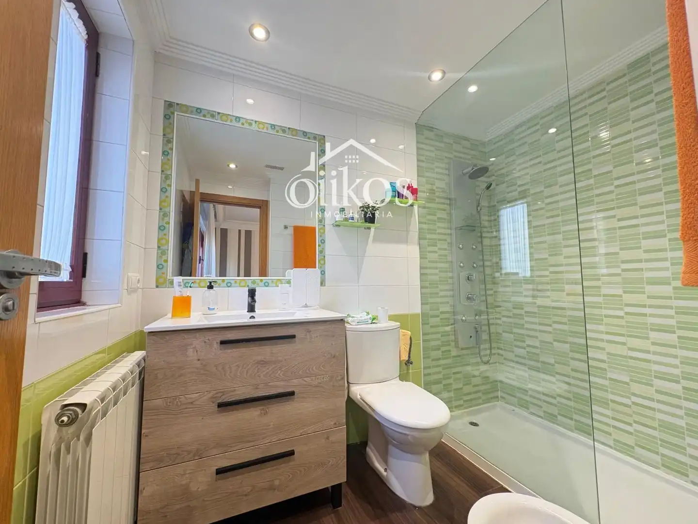 Baño de Casa adosada en venta en Salamanca con Calefacción y Balcón