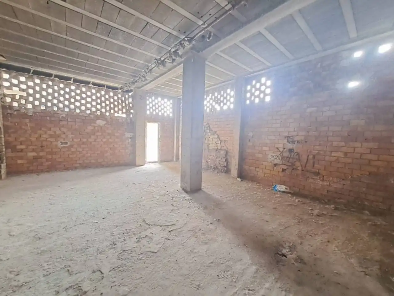 Local comercial en venta en Avenida Derechos Humanos, imagen 12