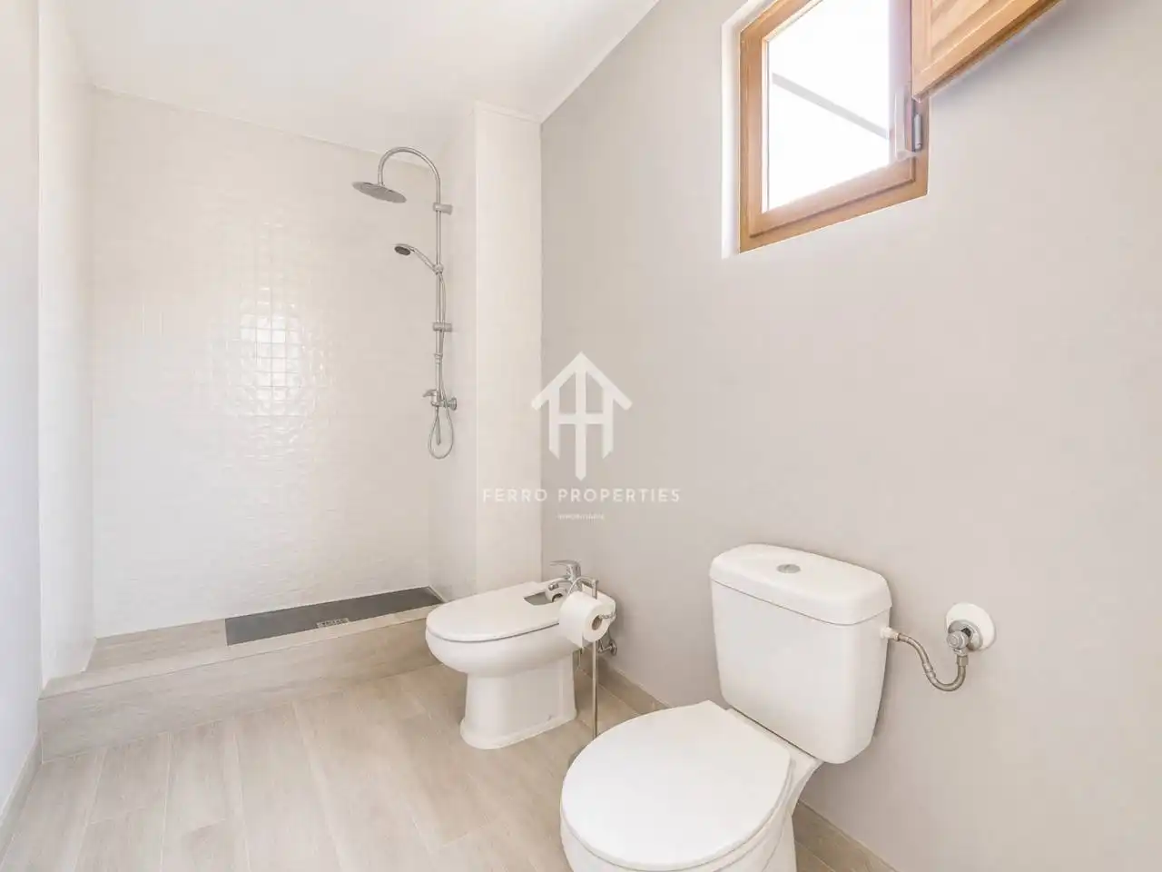 Bany de Casa o xalet en venda en Loja amb Aire condicionat, Jardí privat i Terrassa
