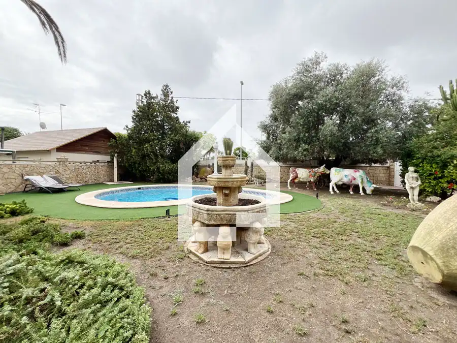 Garden of Houses for sale in San Vicente del Raspeig / Sant Vicent del Raspeig  with Air Conditioner, Heating and Private garden