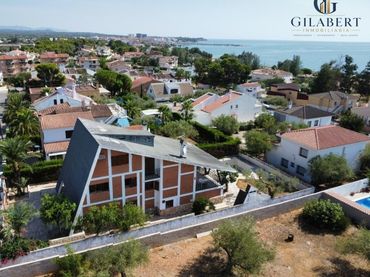 Chalet con balcón en venta en L'Ampolla