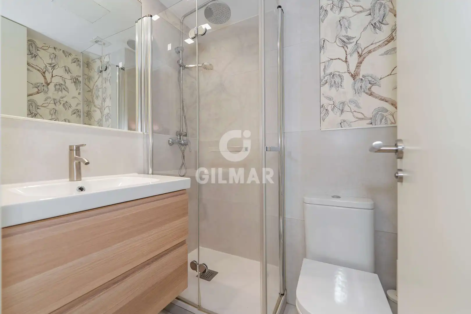 Baño de Piso en venta en Madrid con Calefacción y Balcón