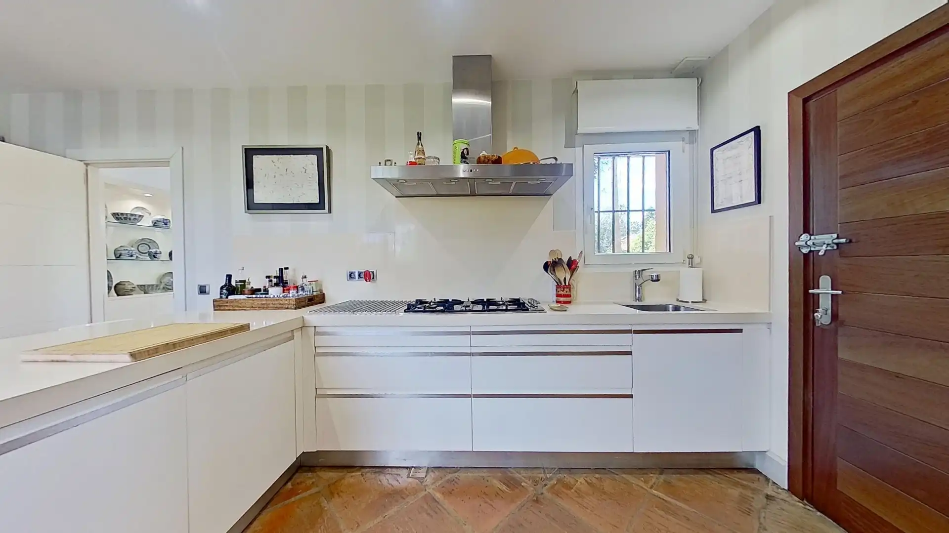 Cuina de Casa o xalet en venda en Málaga amb Aire condicionat, Terrassa i Piscina