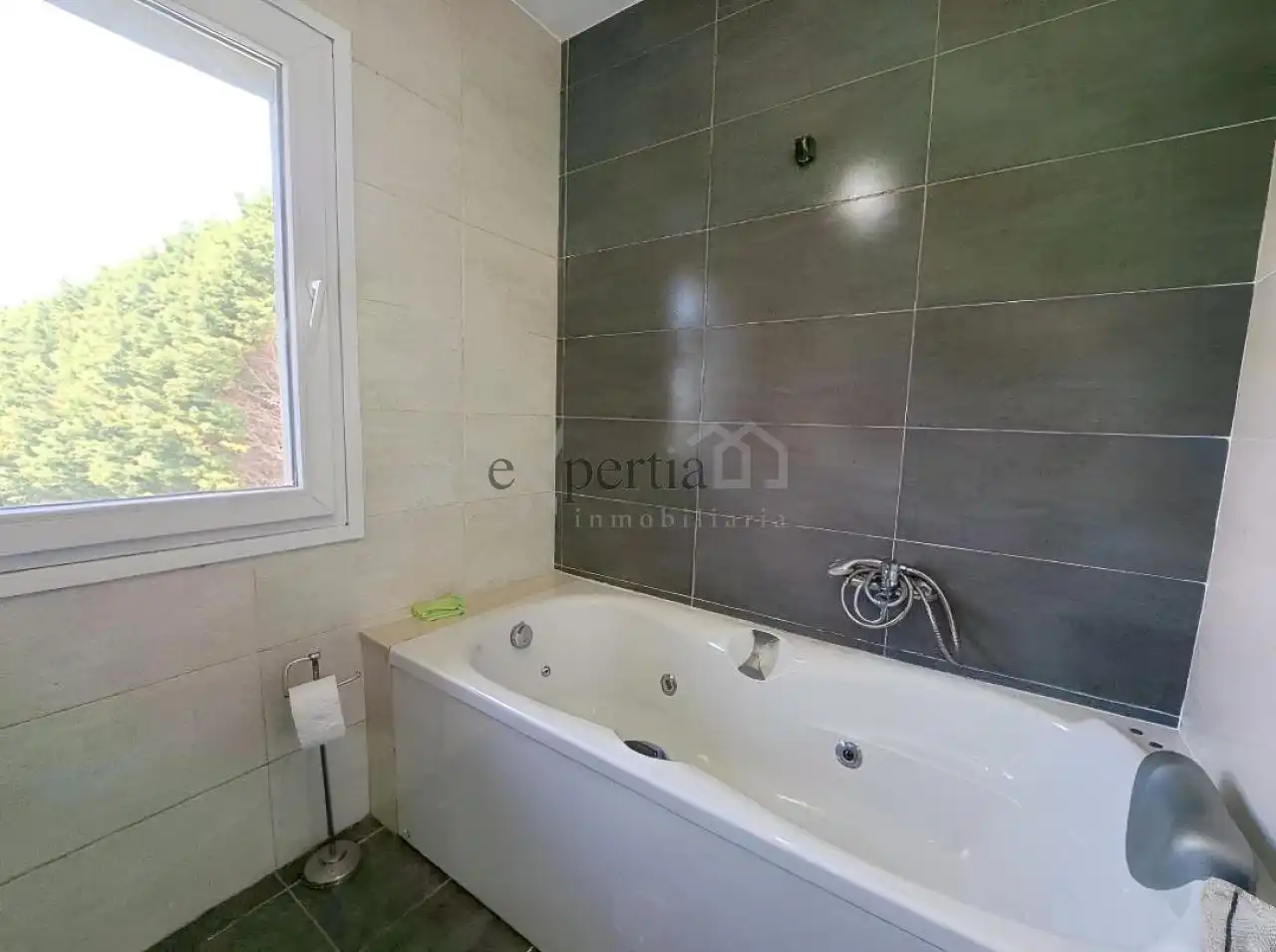 Badezimmer von Haus oder Chalet zum Verkauf in Boiro mit Heizung
