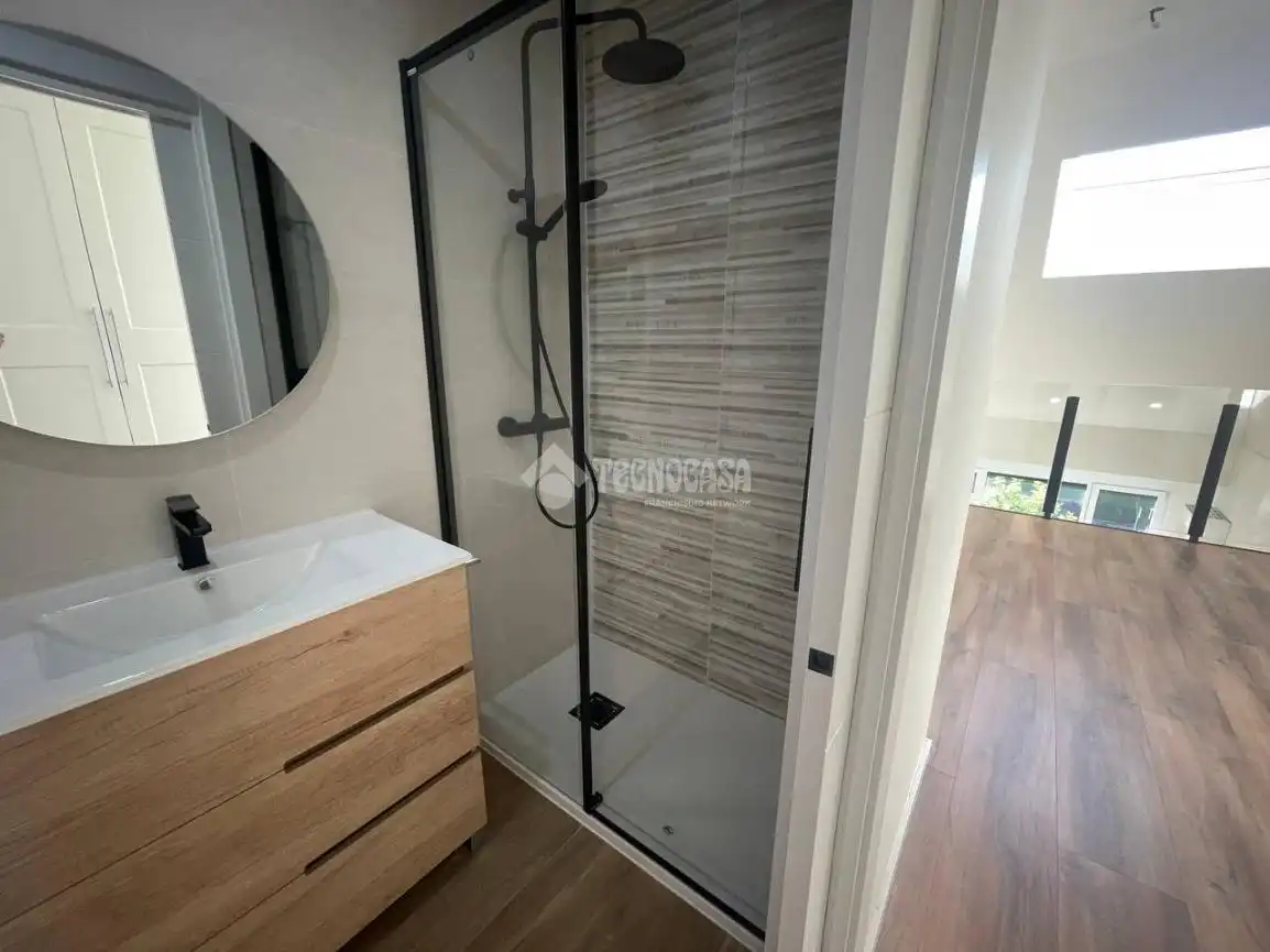Bathroom of Duplexes for rent in San Sebastián de los Reyes  with Air Conditioner and Balcony