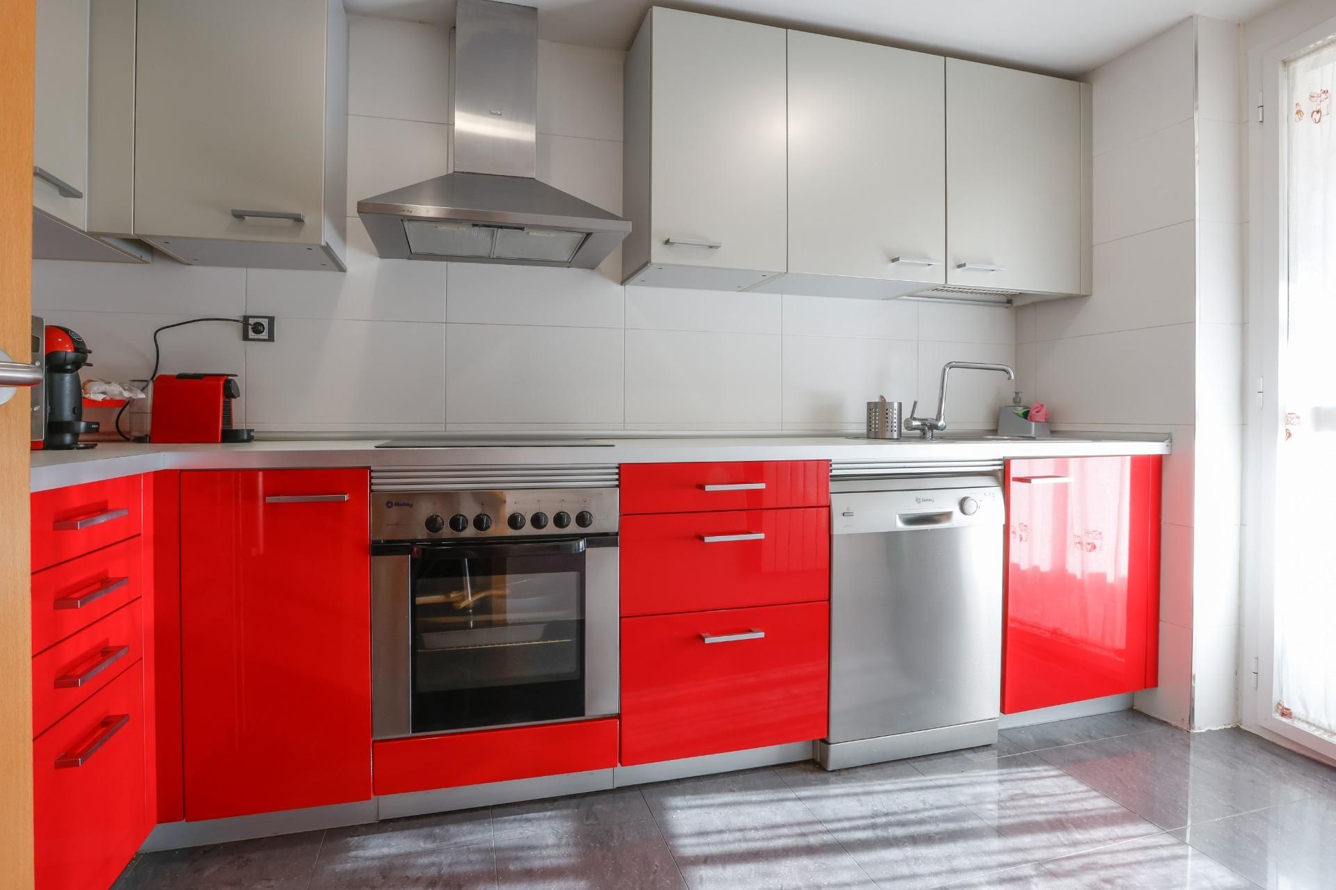 Cocina de Piso en venta en Valdemoro con Aire acondicionado, Calefacción y Piscina comunitaria