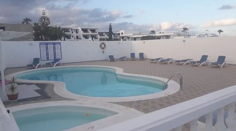 Foto 2 de Piso en venta en Calle Tinguatón, 8, Puerto del Carmen, Tías
