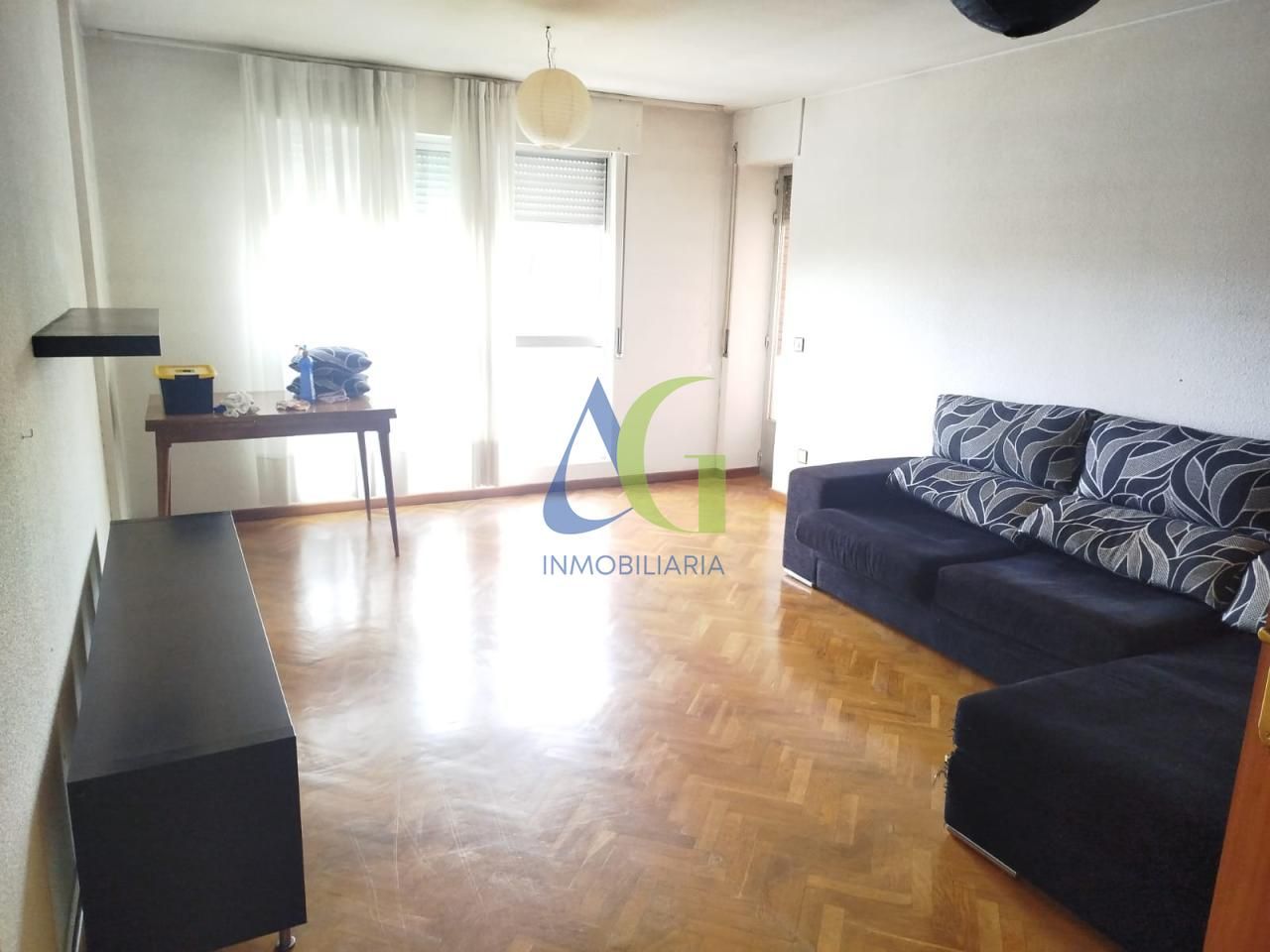 Living room of Flat for sale in Villaquilambre  with Heating, Parquet flooring and Terrace