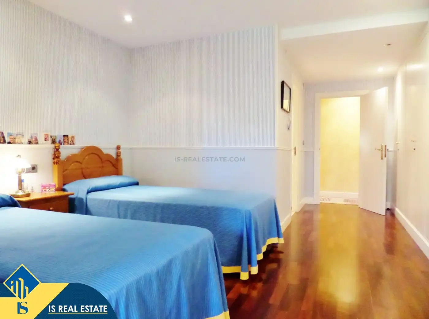 Bedroom of Houses for sale in Alicante / Alacant  with Terrace, Swimming Pool and Furnished