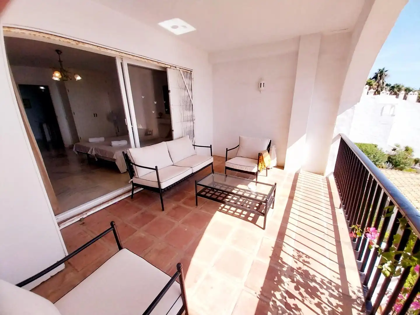 Terraza de Dúplex de alquiler en Mijas con Piscina comunitaria