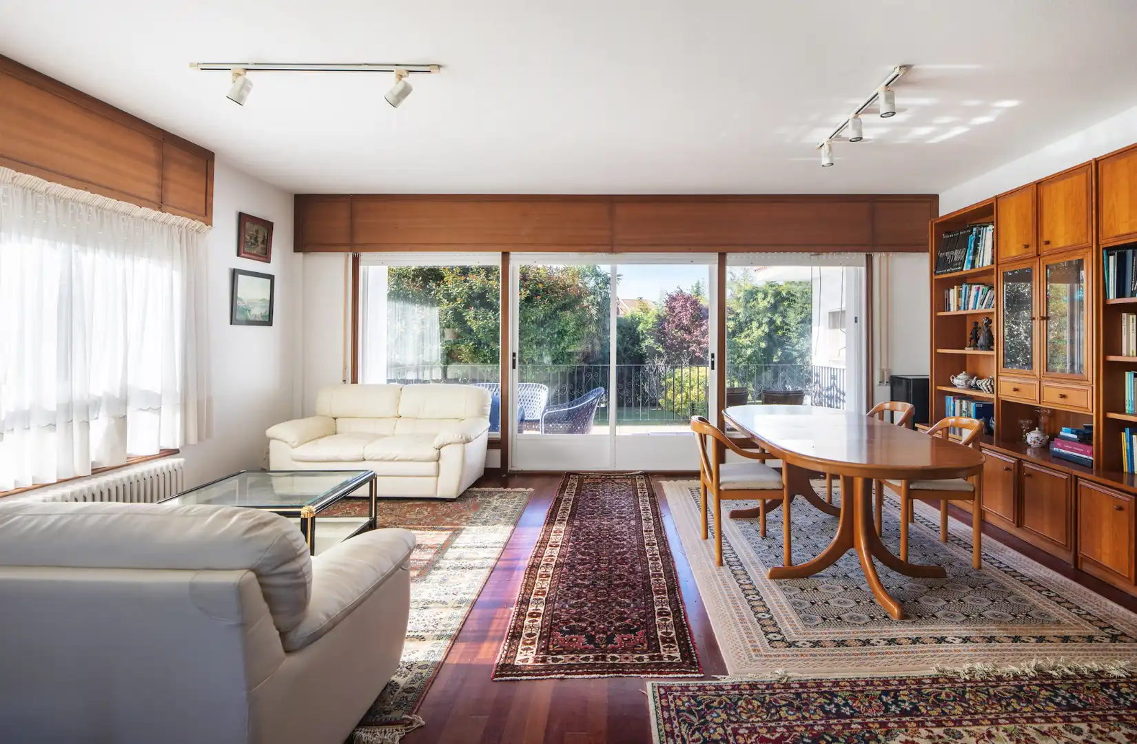 Sala de estar de Casa o chalet en venta en Oleiros con Jardín privado