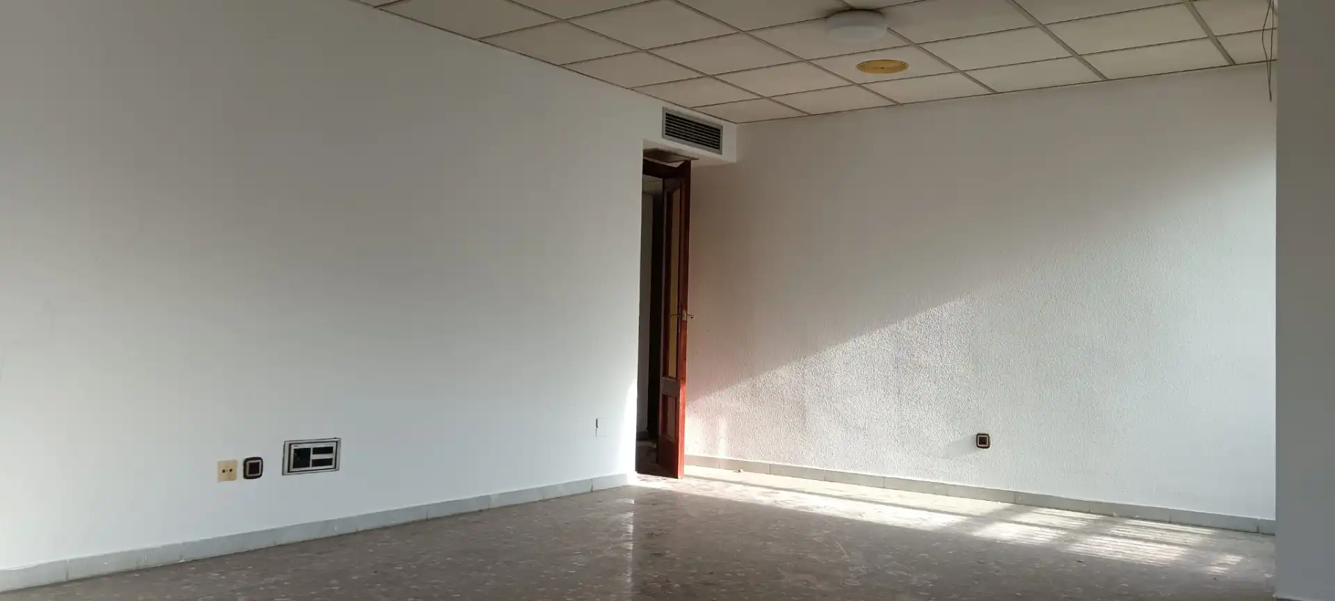 Flat for sale in Zaragoza  with Air Conditioner, Terrace and Storage room