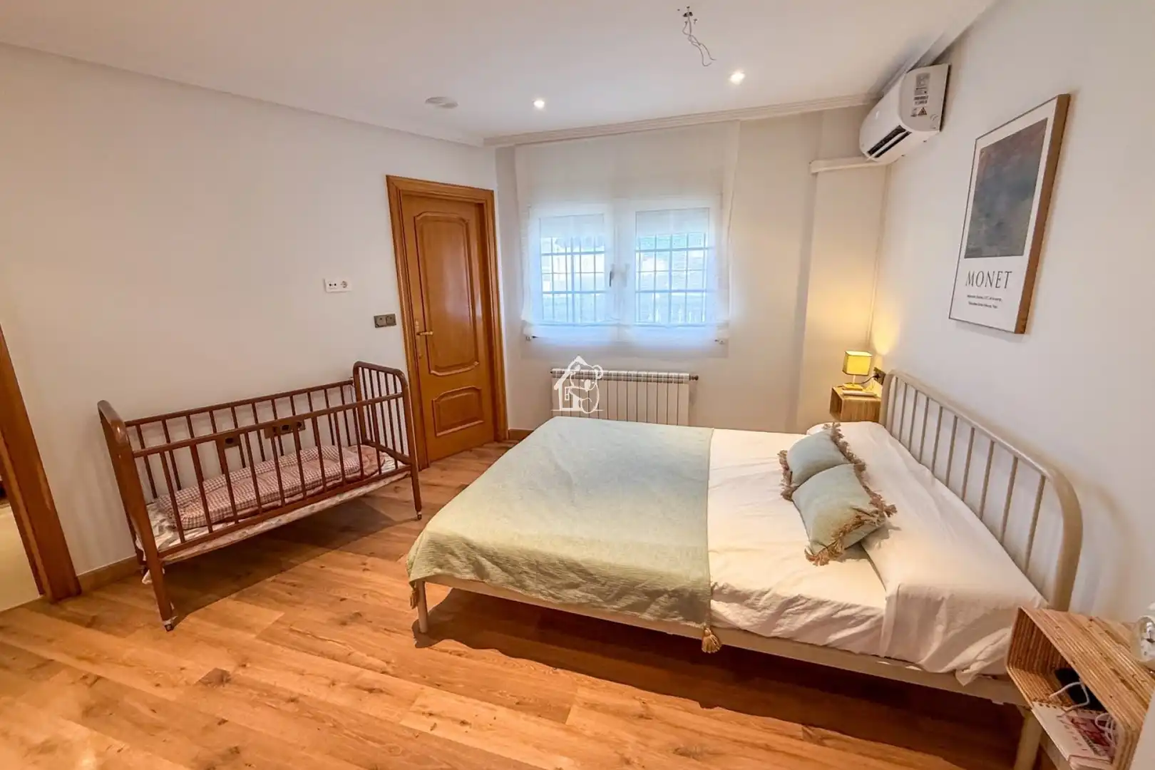 Dachboden zur Miete in Torrevieja mit Klimaanlage, Privatgarten und Terrasse
