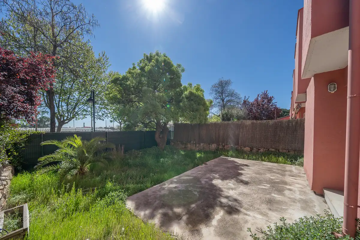 Jardí de Casa adosada en venda en Galapagar amb Calefacció, Jardí privat i Parquet