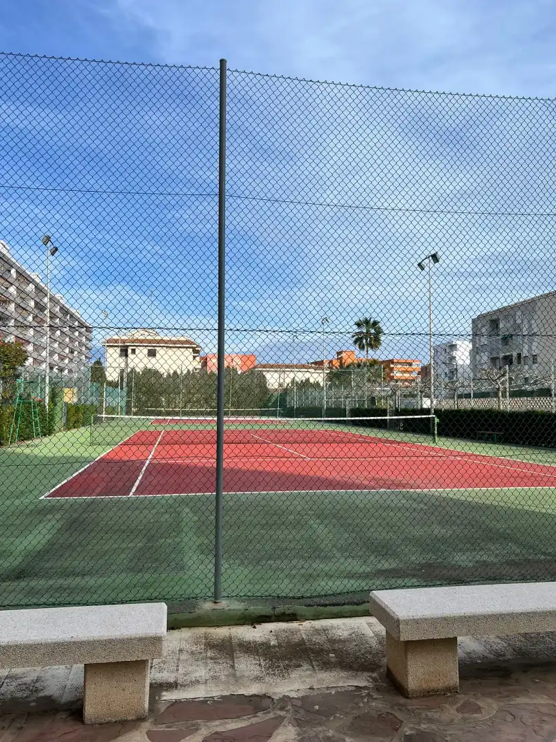 Außenansicht von Wohnungen zum Verkauf in Canet d'En Berenguer mit Klimaanlage, Heizung und Privatgarten