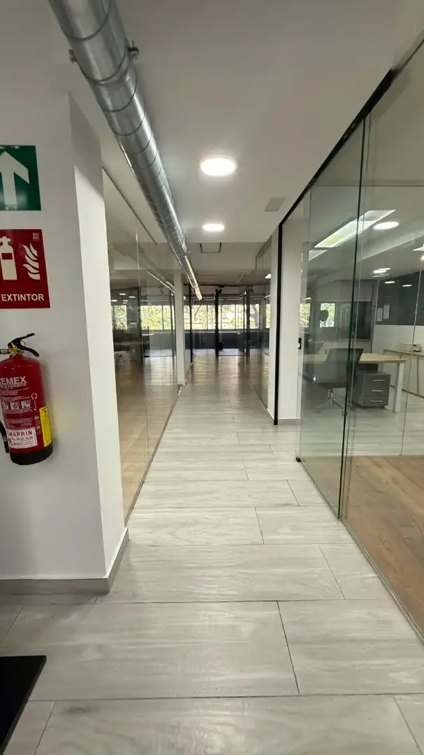 Business premises for transfer in Sant Andreu, imagen 3