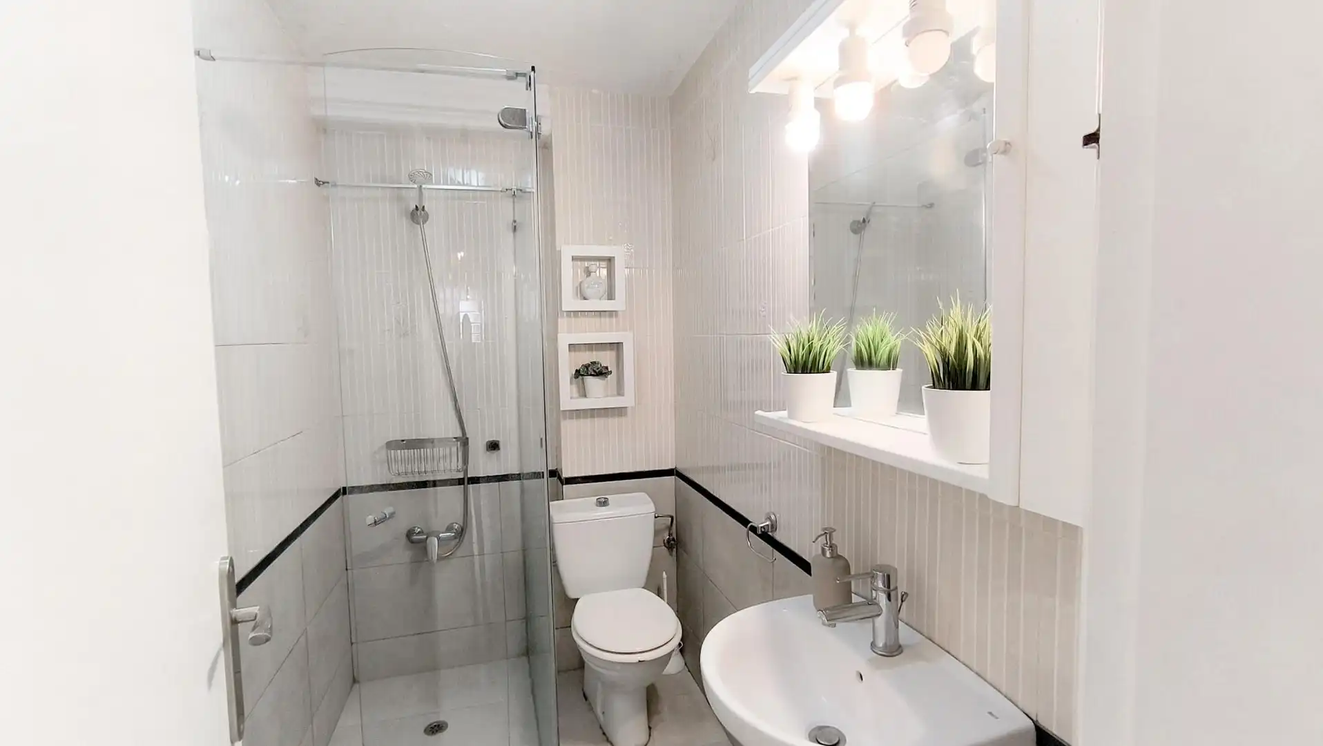 Badezimmer von Einfamilien-Reihenhaus zum Verkauf in La Manga del Mar Menor mit Terrasse