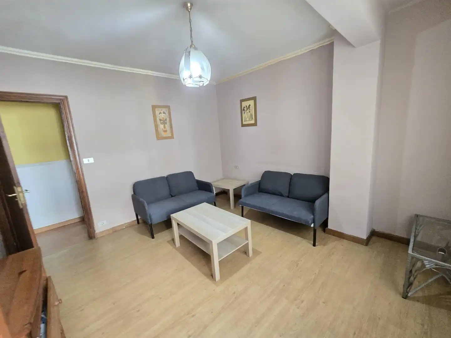 Sala de estar de Piso de alquiler en Vigo  con Calefacción, Parquet y Amueblado