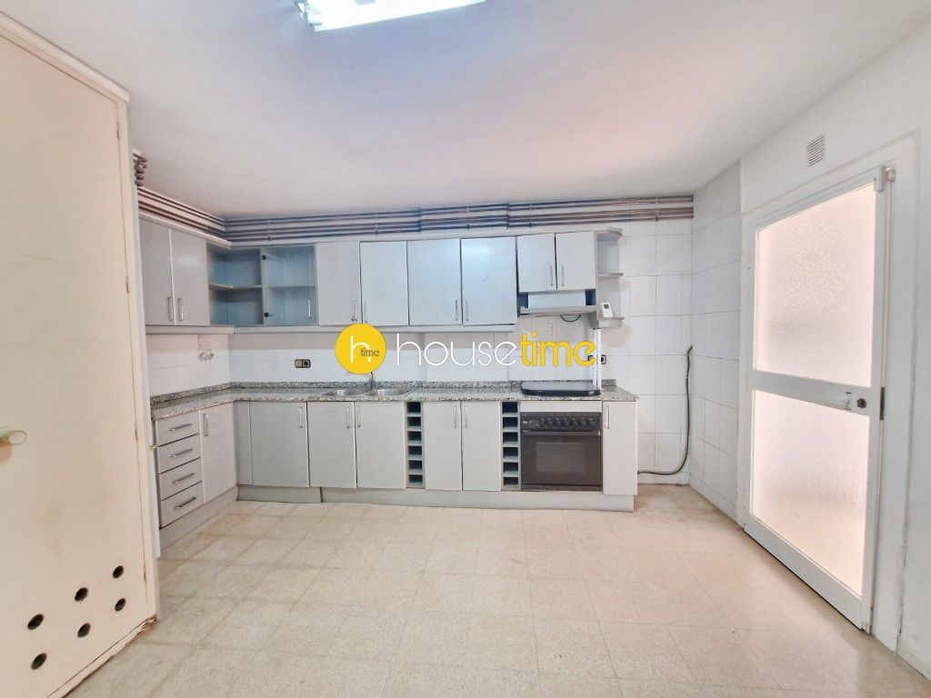 Kitchen of Planta baja for sale in  Barcelona Capital