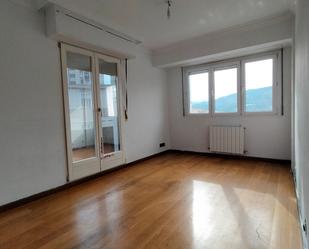 Bedroom of Flat for sale in Sestao 