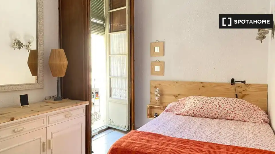 Bedroom of Flat for share in Centro