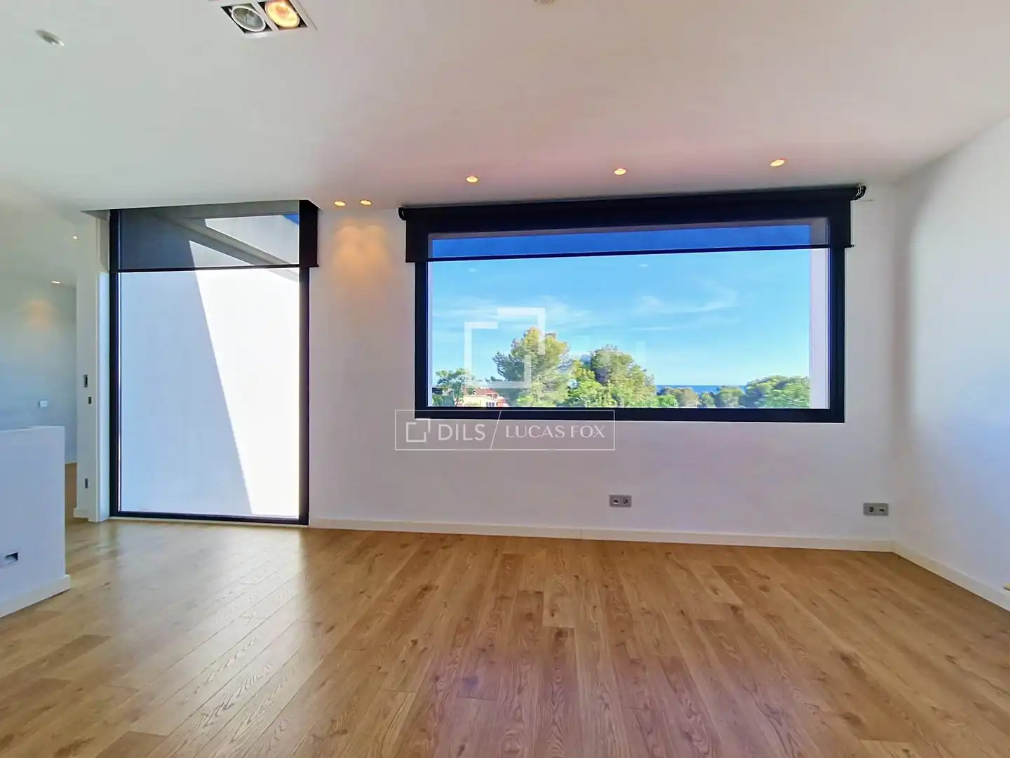 Wohnzimmer von Haus oder Chalet zum Verkauf in Vilanova i la Geltrú mit Klimaanlage, Heizung und Privatgarten