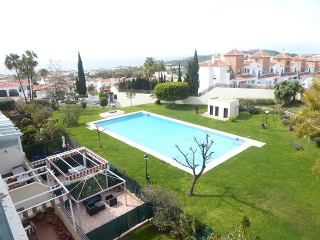 Swimming pool of Attic for rent in Rincón de la Victoria  with Air Conditioner, Terrace and Furnished