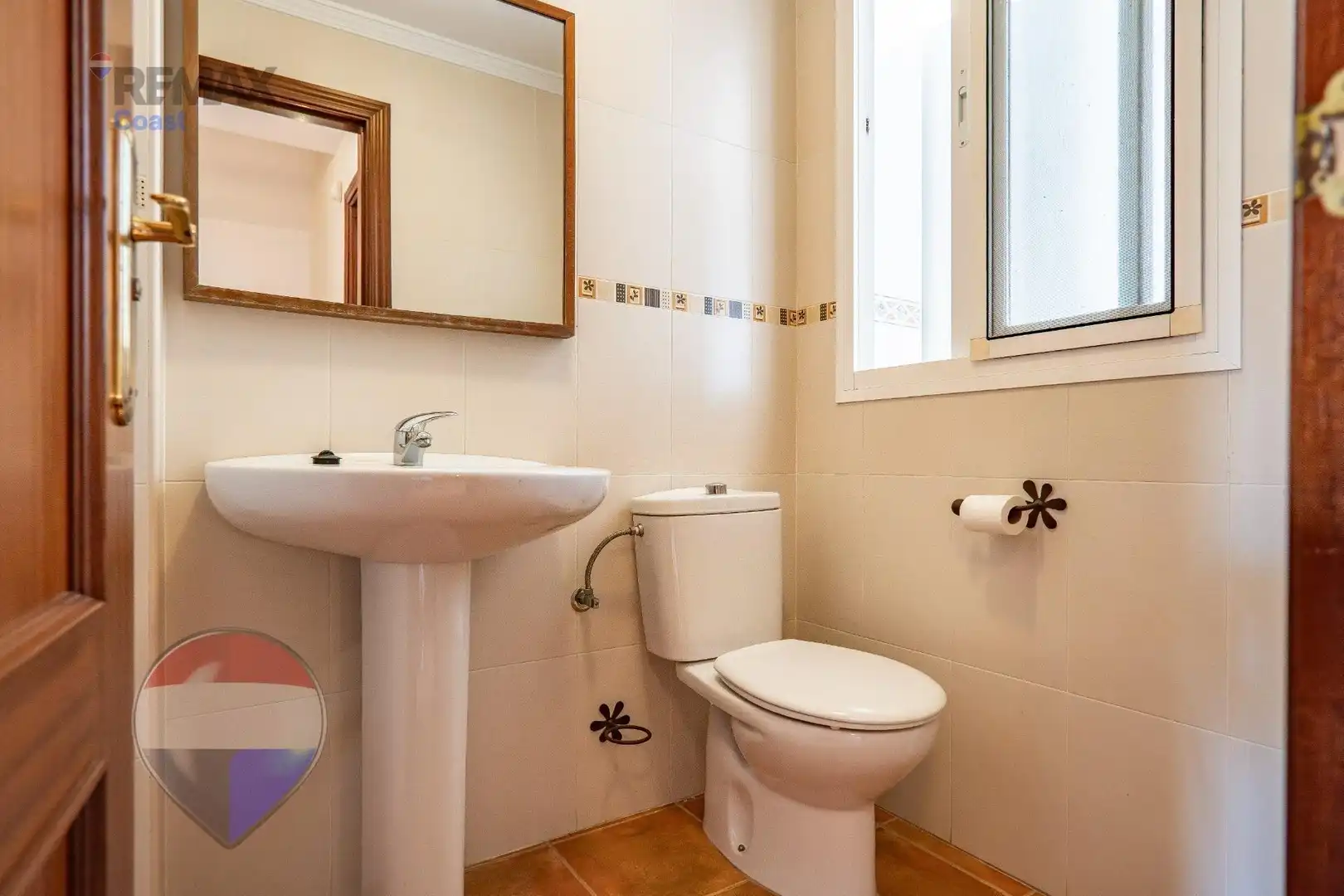 Badezimmer von Einfamilien-Reihenhaus zum Verkauf in Rincón de la Victoria mit Klimaanlage, Terrasse und Abstellraum