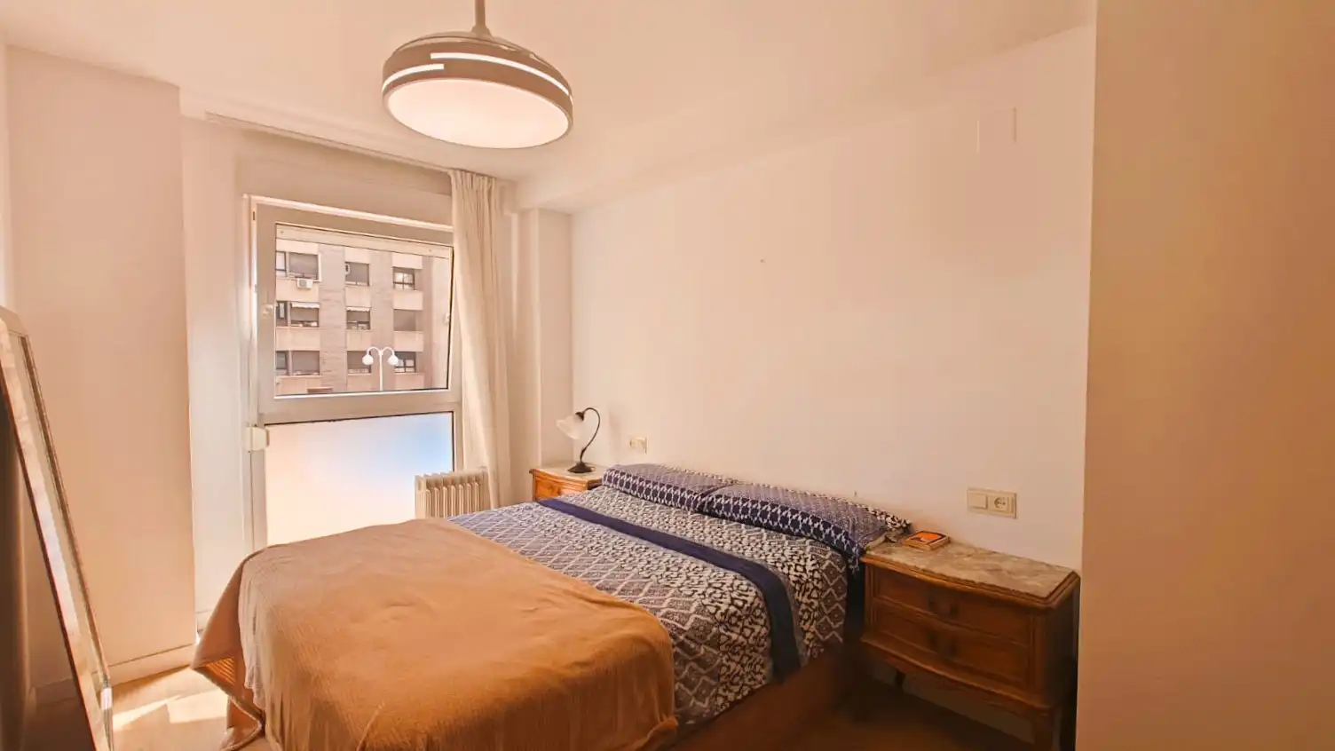 Bedroom of Flat for sale in Valencia  with Air Conditioner, Furnished and Oven
