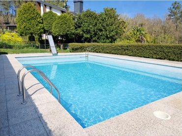 Casa amb jardí en venda a esgos