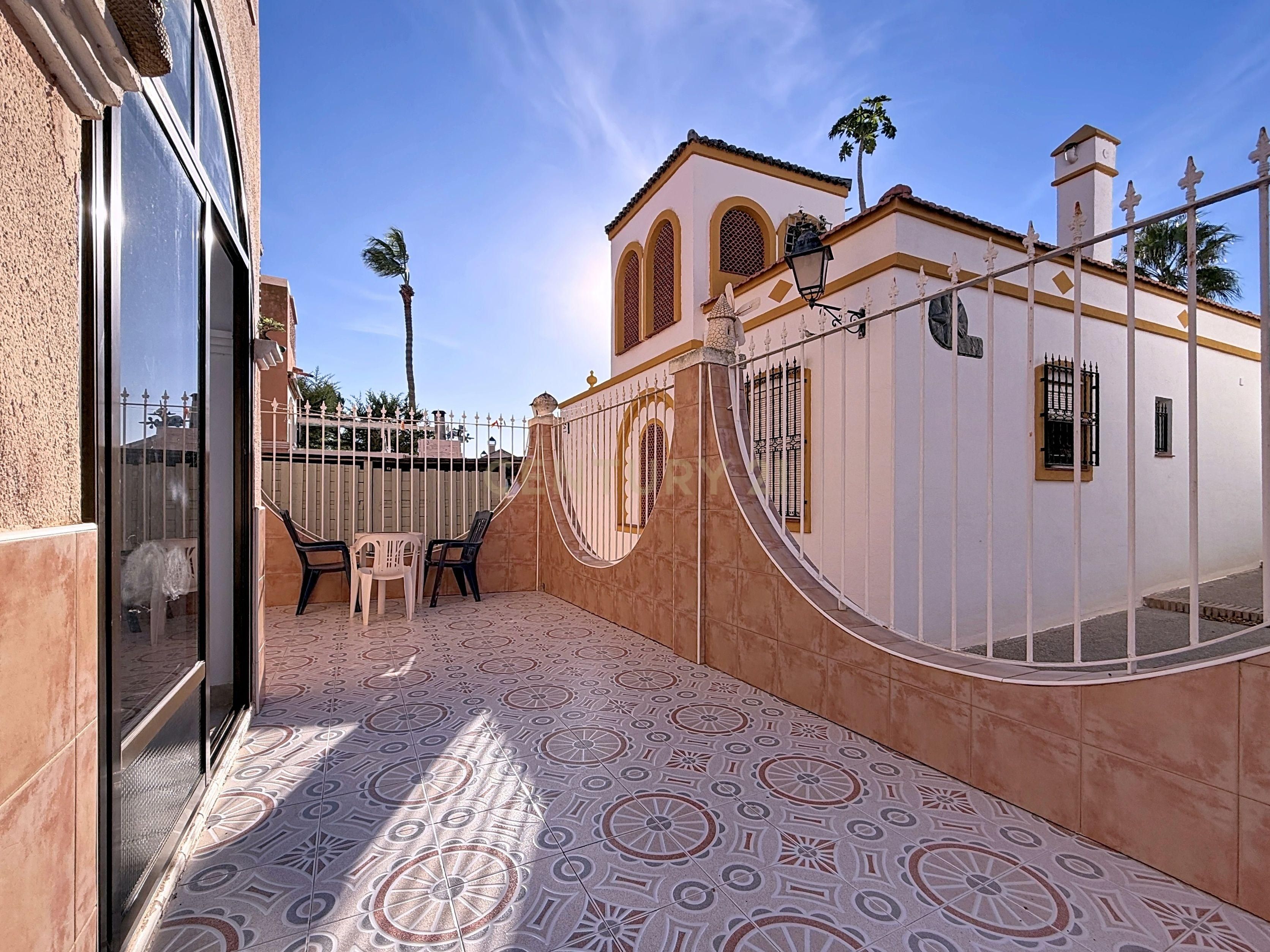 Terrace of Planta baja for sale in Torrevieja  with Oven, Washing machine and Microwave