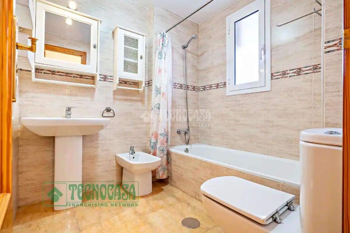 Bathroom of Flat for sale in Roquetas de Mar  with Balcony