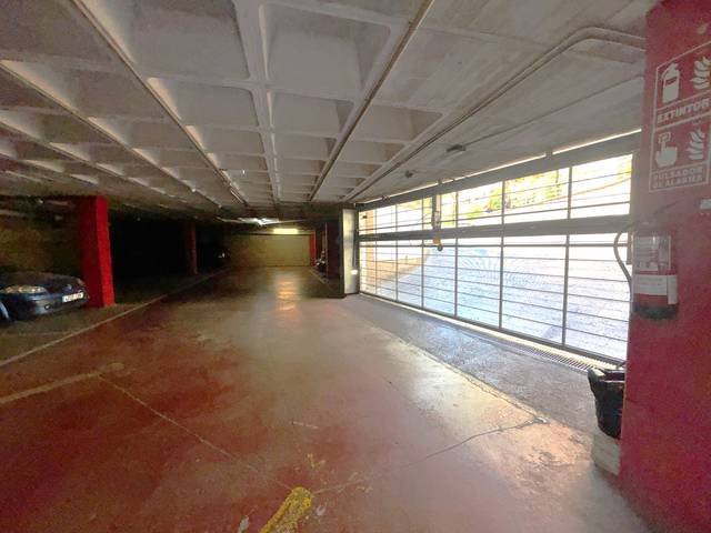 Garaje en Venta en Calle Olesa en La Sagrera