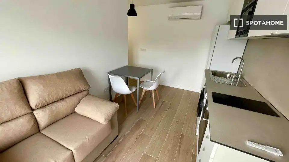 Living room of Flat for rent in Valencia  with Air Conditioner, Heating and Furnished