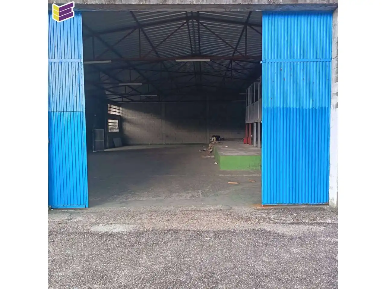Exterior view of Industrial buildings for rent in Mos