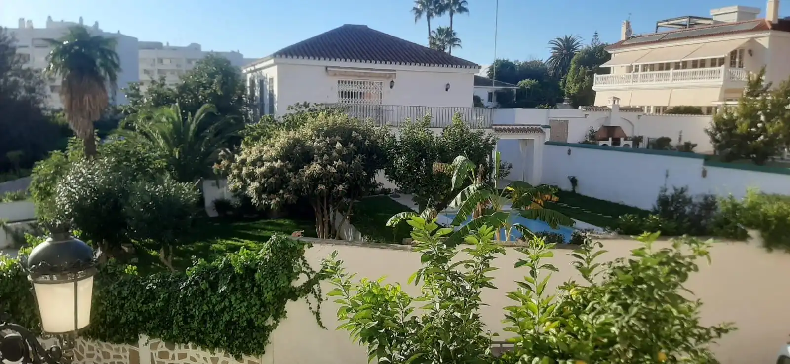 Vista exterior de Pis en venda en Marbella amb Terrassa