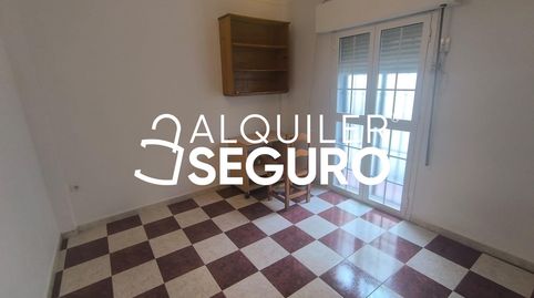 Foto 4 de Piso de alquiler en Levíes, San Bartolomé, Sevilla Capital