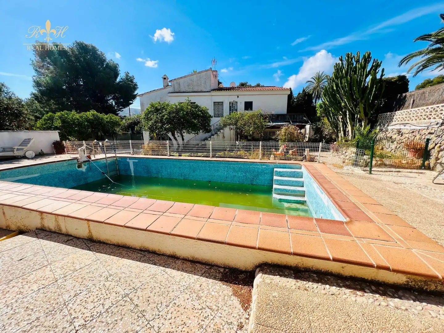 Swimming pool of Houses for sale in L'Alfàs del Pi  with Terrace, Storage room and Swimming Pool