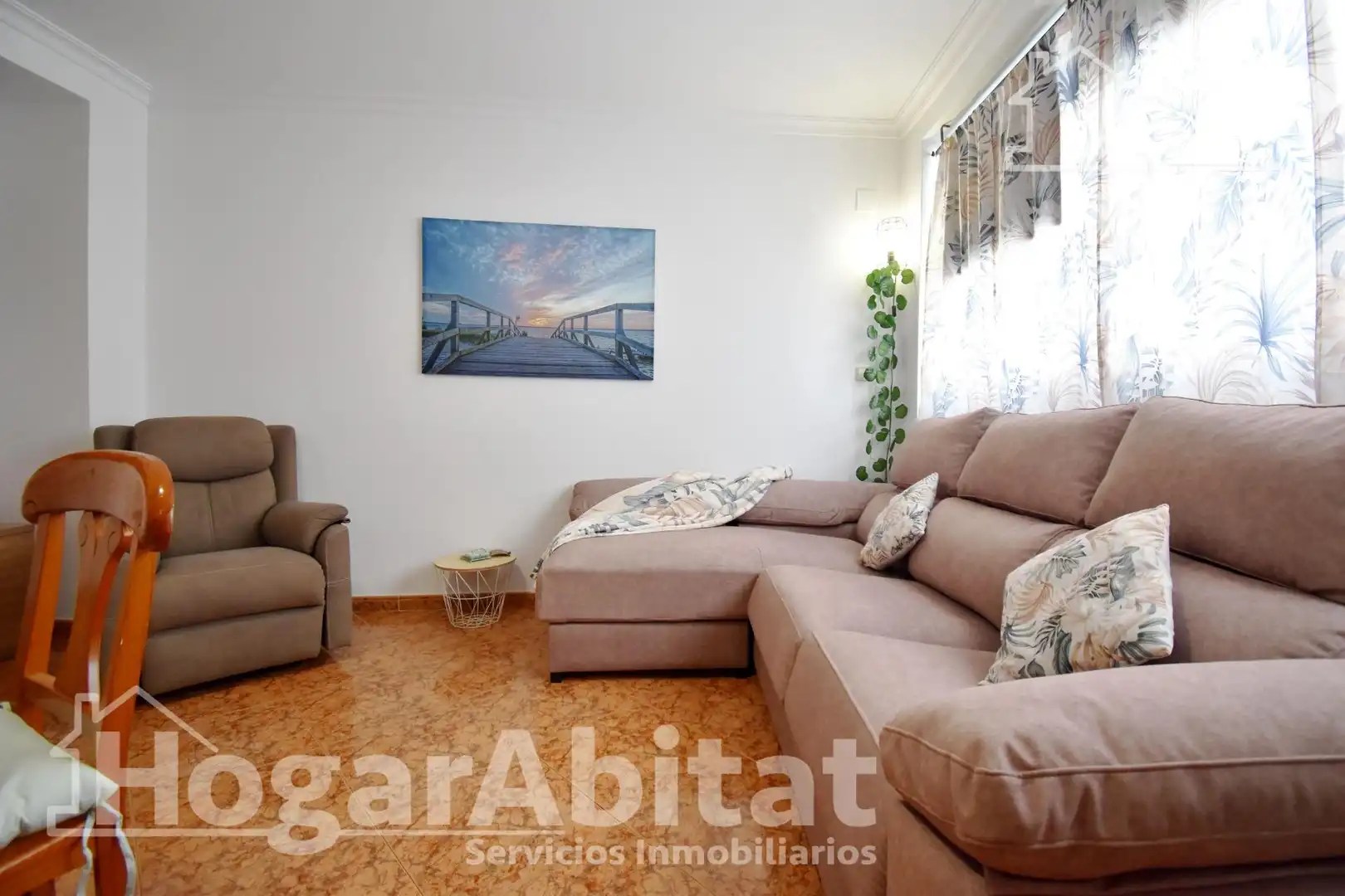 Sala d'estar de Pis de lloguer en Oliva amb Aire condicionat, Calefacció i Terrassa
