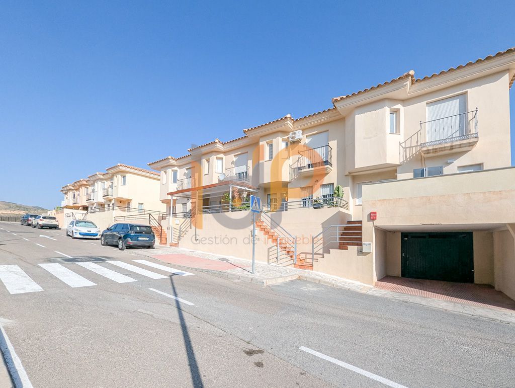 Vista exterior de Dúplex en venda en Macael amb Terrassa