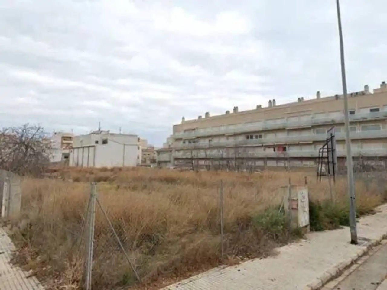 Terreno residencial en venta en Oliva pueblo