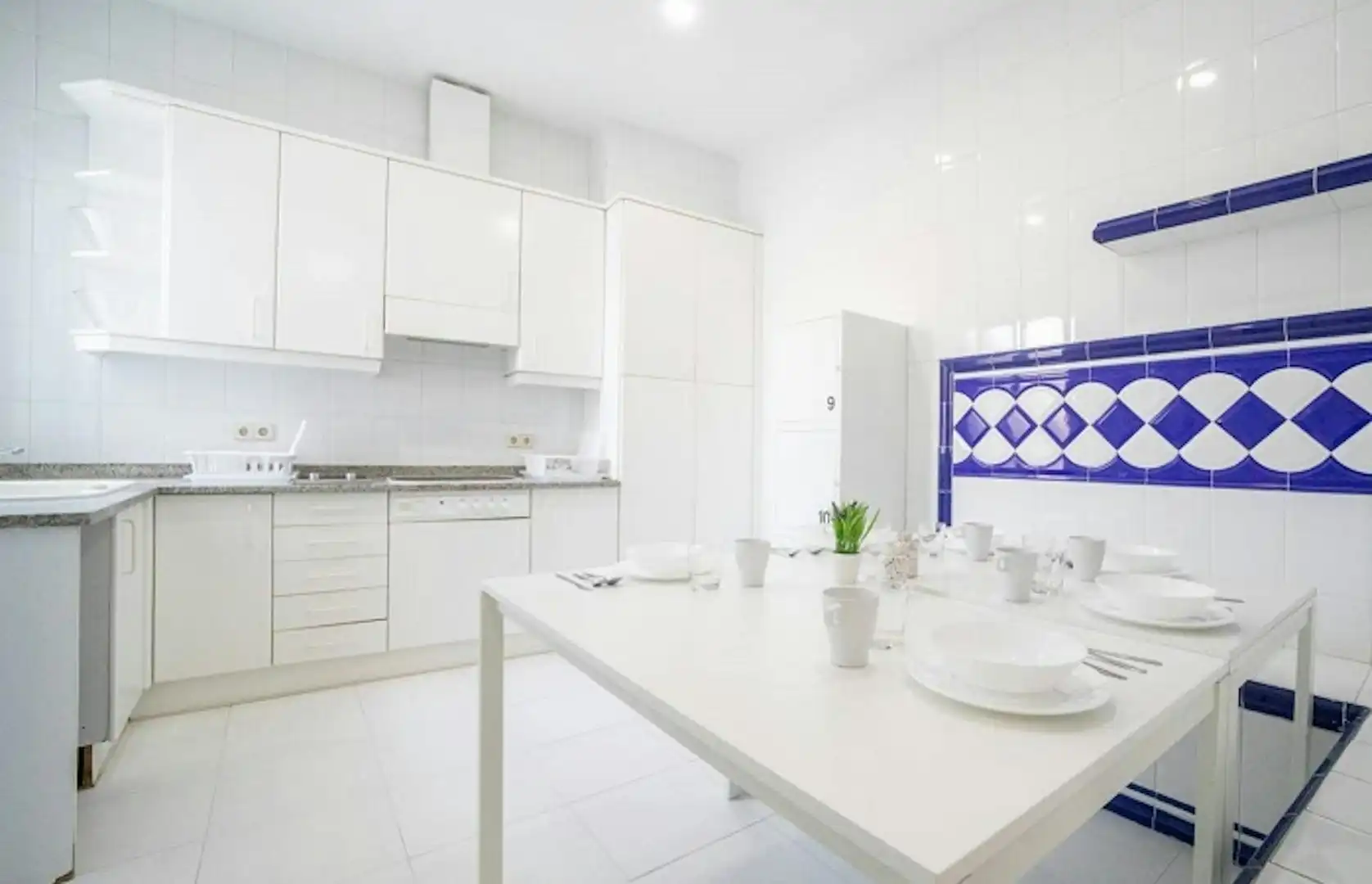 Kitchen of Flat for share in Madrid  with Heating, Furnished and Washing machine