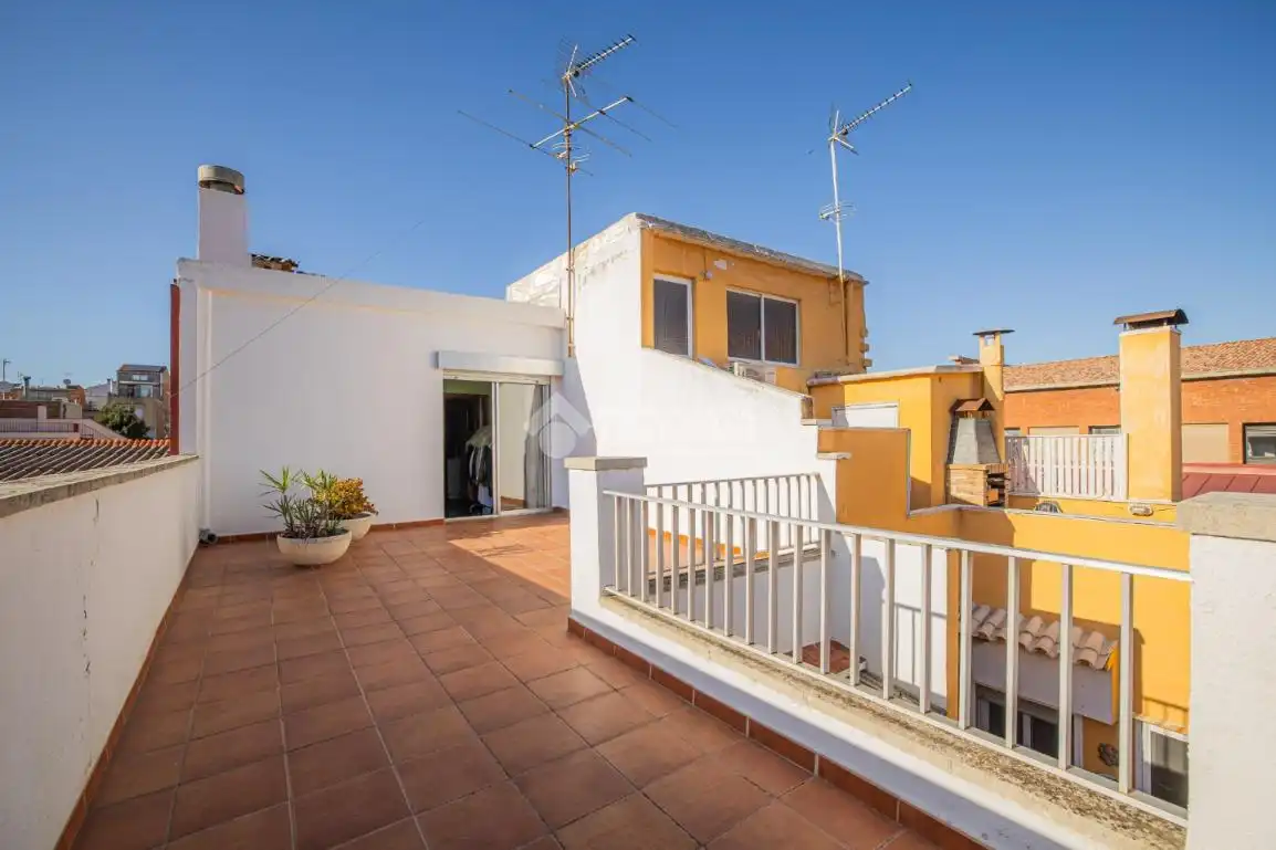 Terrasse von Einfamilien-Reihenhaus zum Verkauf in Terrassa mit Terrasse