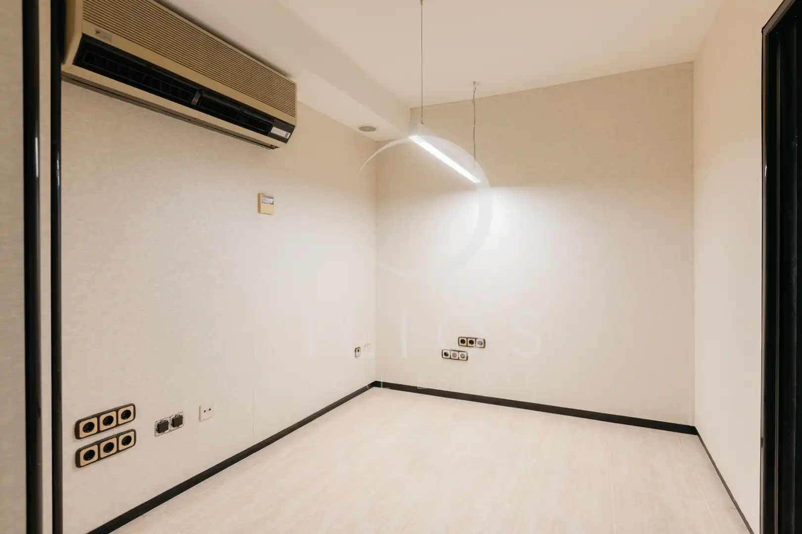 Oficina en venta en Valencia con Aire acondicionado y Balcón