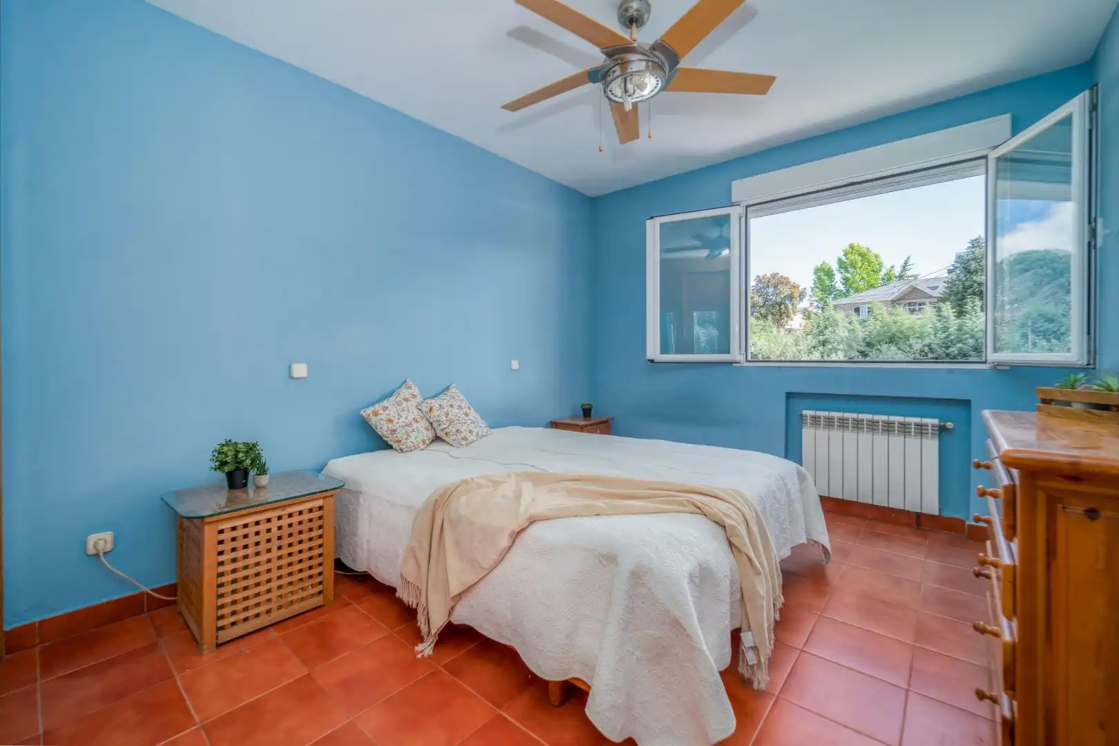 Dormitori de Casa o xalet en venda en Villanueva de la Cañada amb Calefacció, Jardí privat i Terrassa