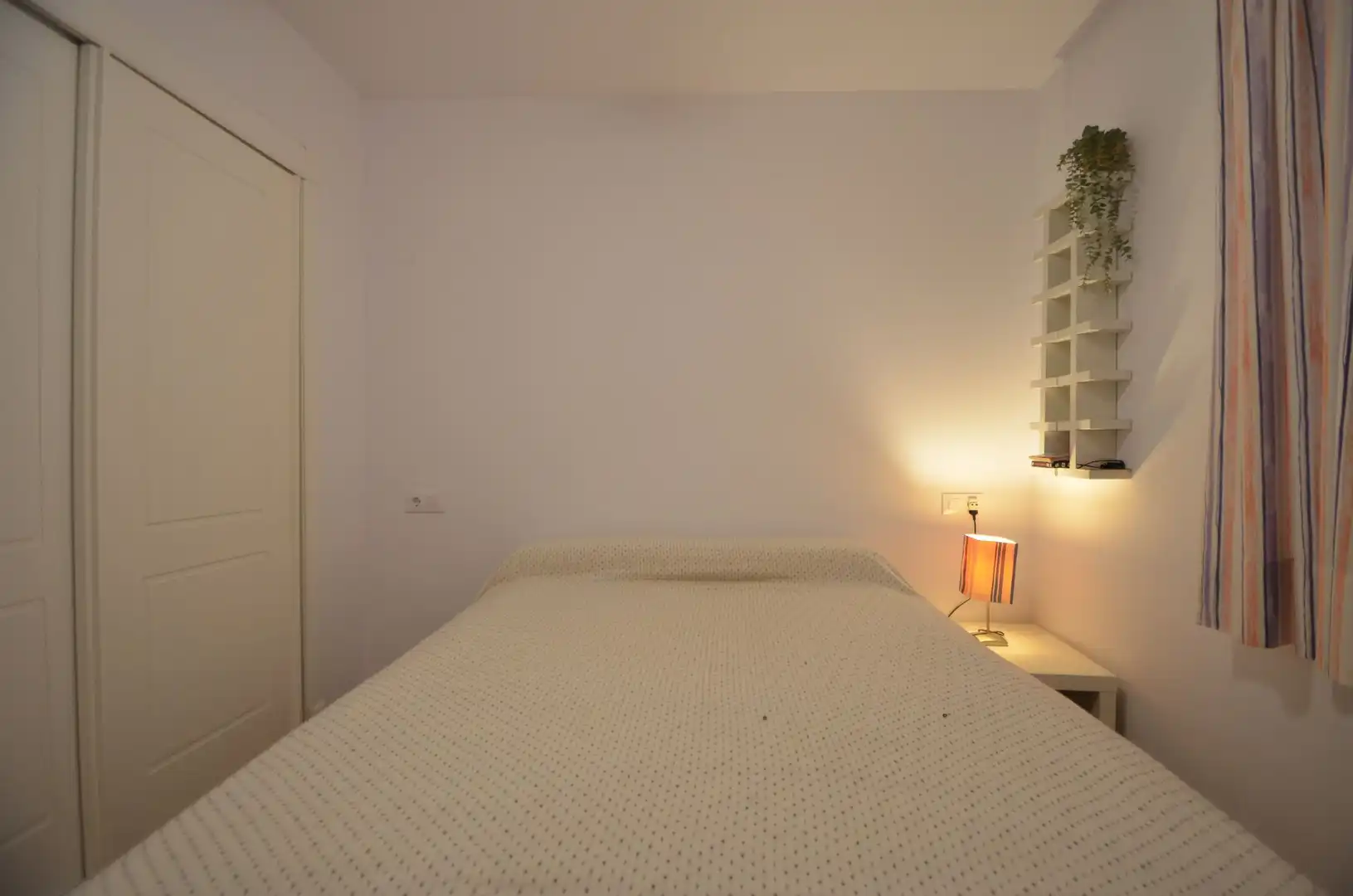 Habitación de Apartamento en venta en Ayamonte con Aire acondicionado, Terraza y Piscina comunitaria