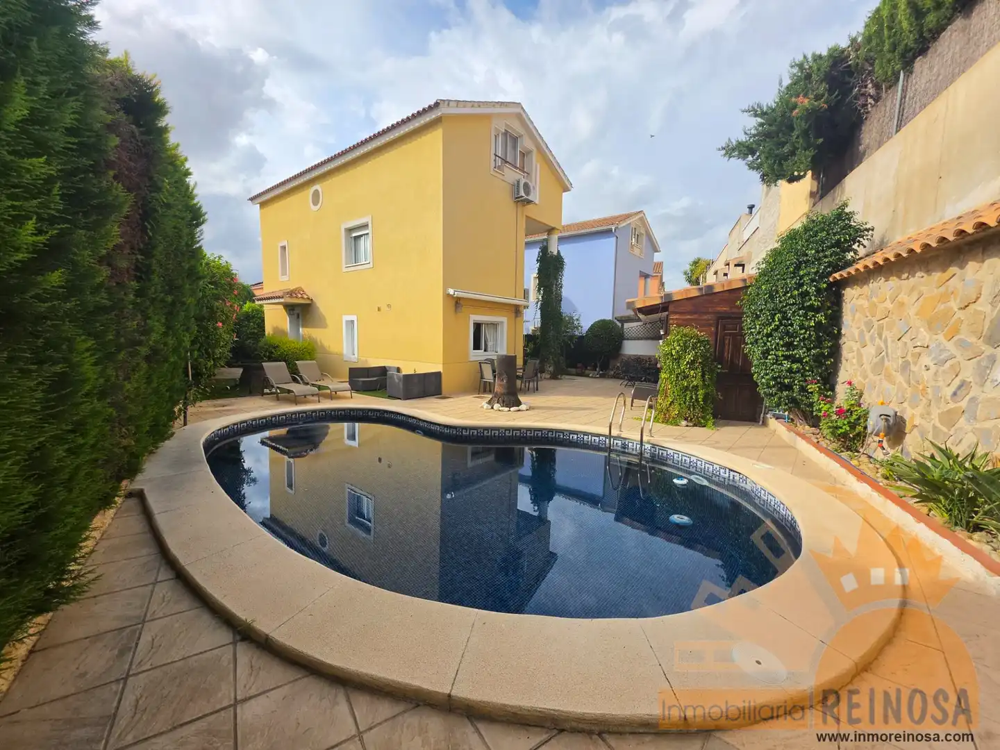 Xalet amb piscina en venda a Altorreal - El Chorrico