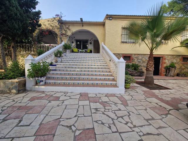 Casa-chalet en Venta en Busot
